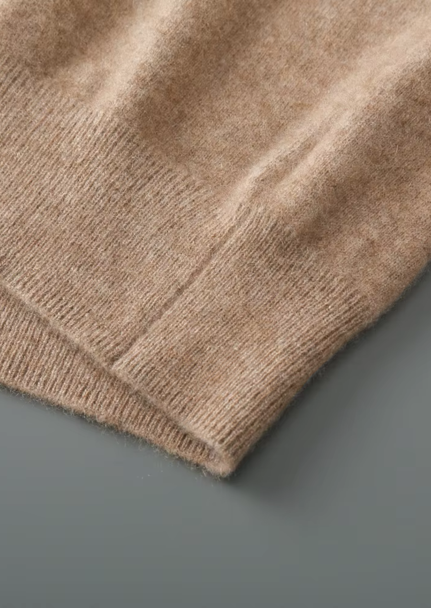 MERINO V-NECK VEST